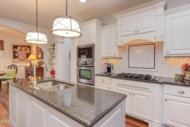 2032 Silverleaf Drive, Youngsville, NC 27596