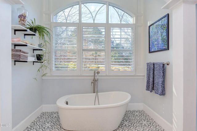 2032 Silverleaf Drive, Youngsville, NC 27596