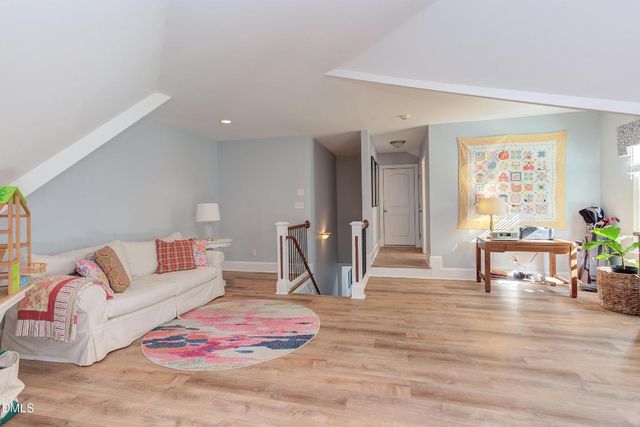 2032 Silverleaf Drive, Youngsville, NC 27596