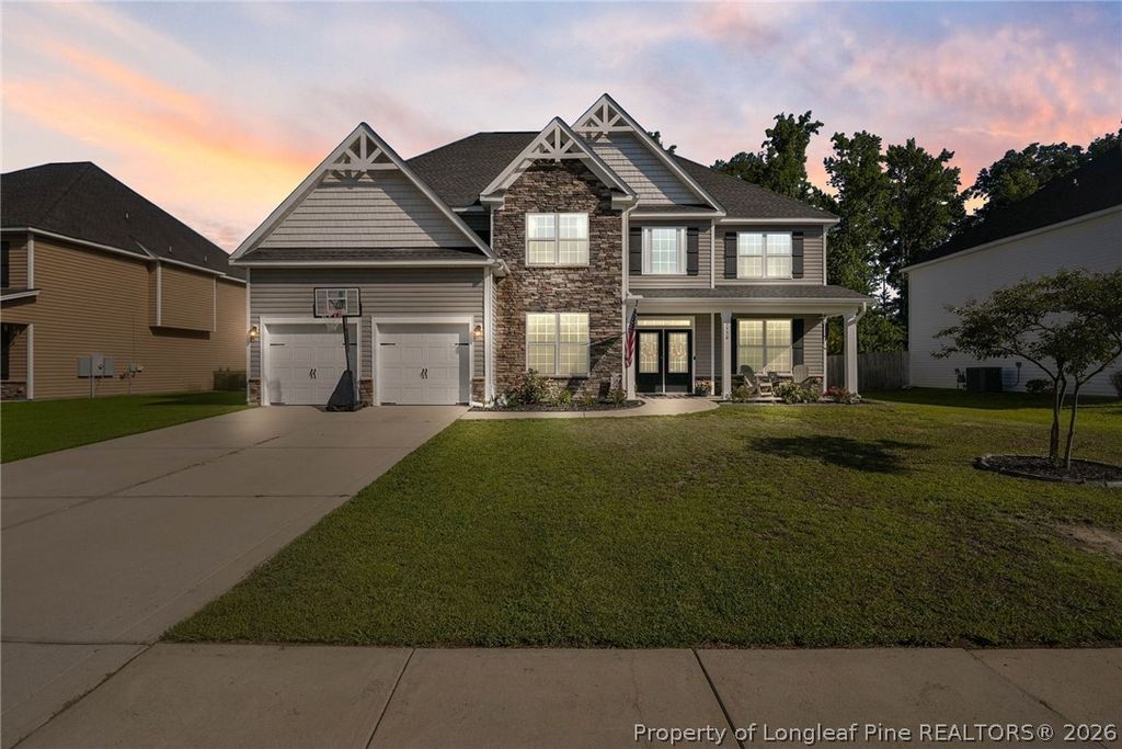 1530 Elk Run Drive, Fayetteville, NC 28312 — exterior
