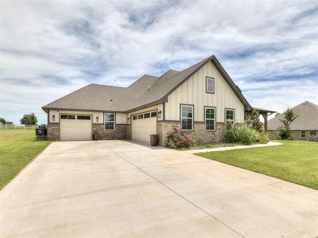 14542 Fox Lair Lane, Edmond, OK 73025