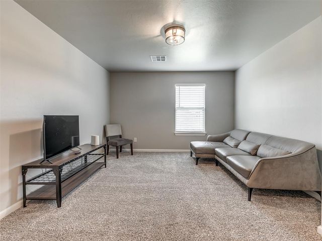 14542 Fox Lair Lane, Edmond, OK 73025