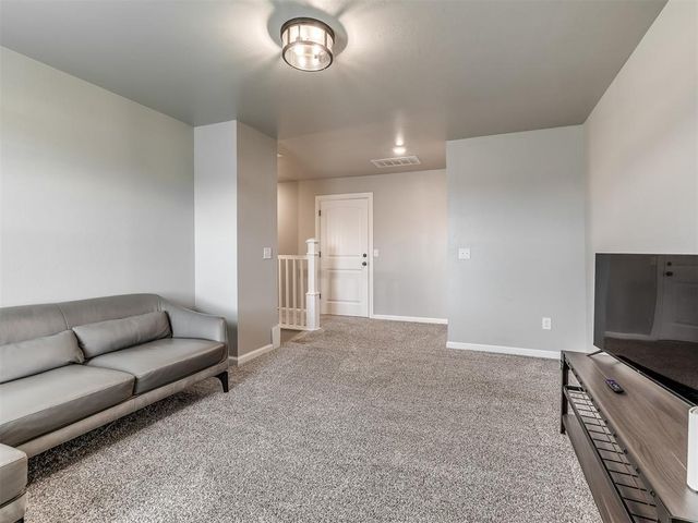 14542 Fox Lair Lane, Edmond, OK 73025