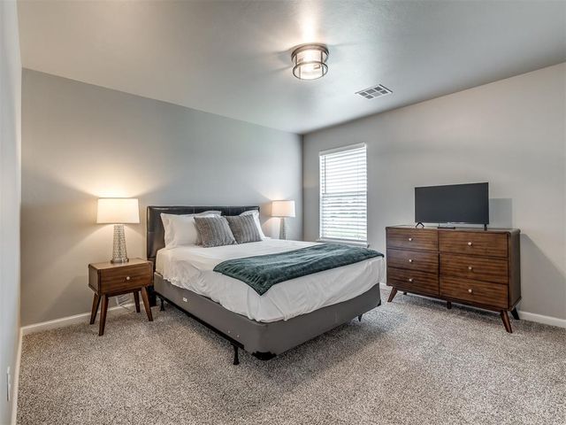 14542 Fox Lair Lane, Edmond, OK 73025