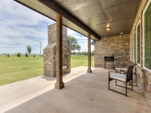 14542 Fox Lair Lane, Edmond, OK 73025