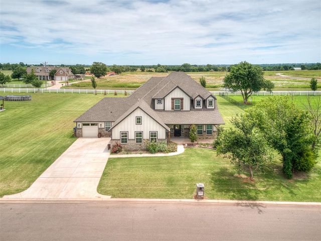 14542 Fox Lair Lane, Edmond, OK 73025