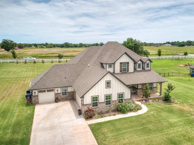 14542 Fox Lair Lane, Edmond, OK 73025