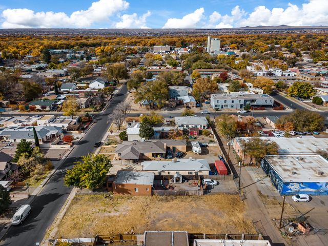 1005 Iron Avenue SW, Albuquerque, NM 87102
