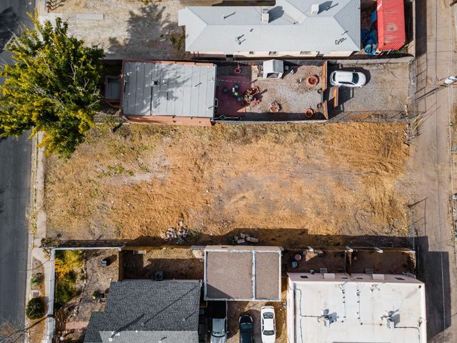 1005 Iron Avenue SW, Albuquerque, NM 87102