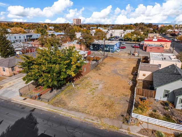 1005 Iron Avenue SW, Albuquerque, NM 87102