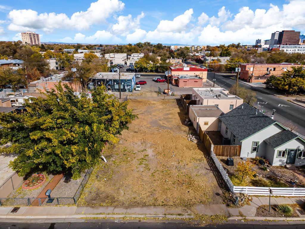 1005 Iron Avenue SW, Albuquerque, NM 87102