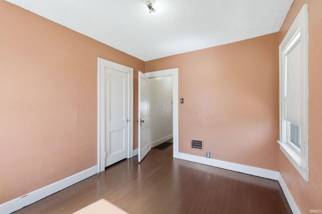 1026 Pemberton Drive, Fort Wayne, IN 46805