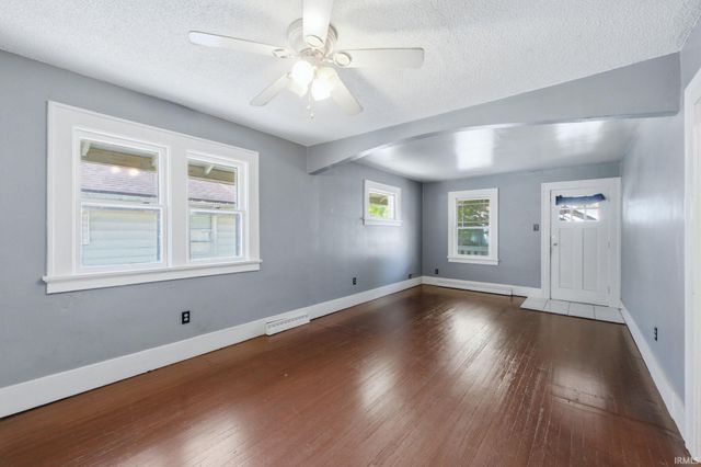 1026 Pemberton Drive, Fort Wayne, IN 46805
