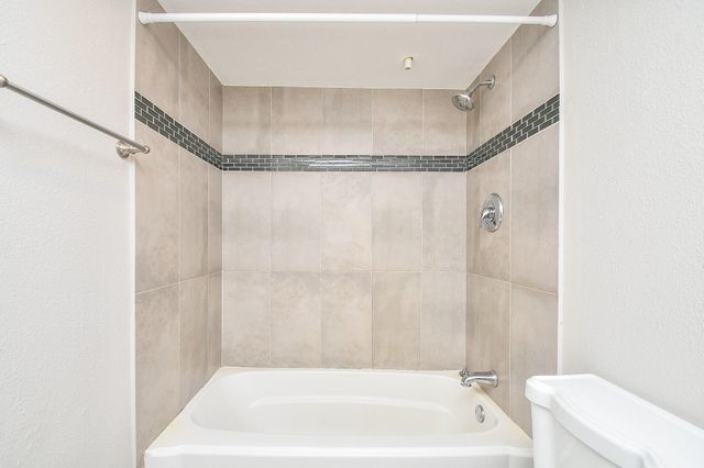2230 S Piney Point Road 212, Houston, TX 77063