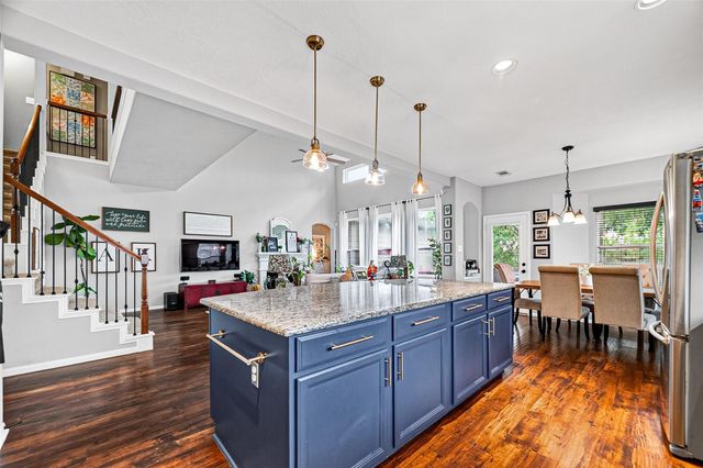 965 Shandy Way, Conroe, TX 77301
