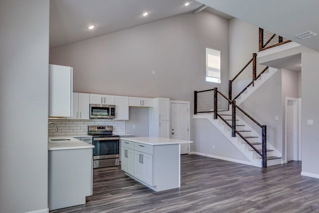 1908 Amanda Avenue, Fort Worth, TX 76105