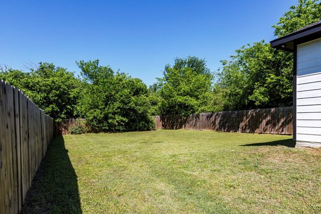 1908 Amanda Avenue, Fort Worth, TX 76105