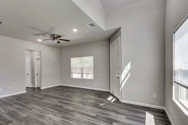 1908 Amanda Avenue, Fort Worth, TX 76105