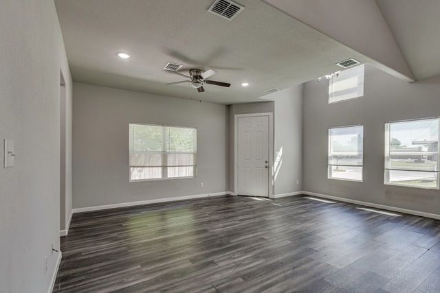 1908 Amanda Avenue, Fort Worth, TX 76105