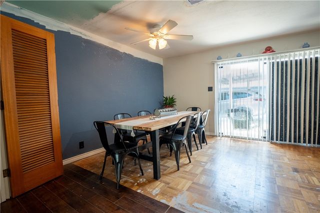 1333 Casa Verde Dr, Corpus Christi, TX 78411