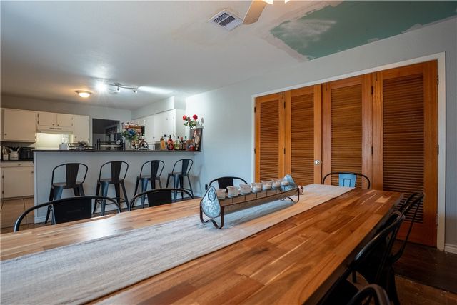 1333 Casa Verde Dr, Corpus Christi, TX 78411