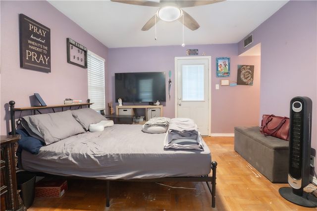 1333 Casa Verde Dr, Corpus Christi, TX 78411