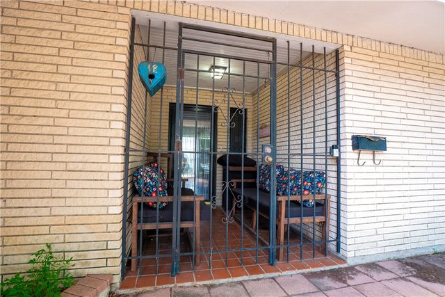 1333 Casa Verde Dr, Corpus Christi, TX 78411