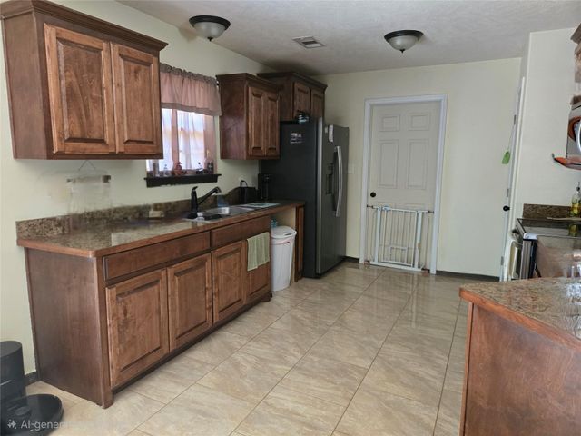 18015 Azalea Drive, Beaumont, TX 77705