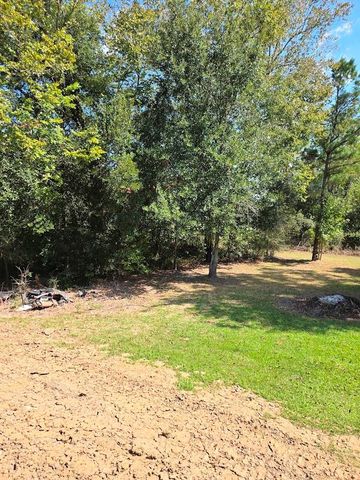 18015 Azalea Drive, Beaumont, TX 77705