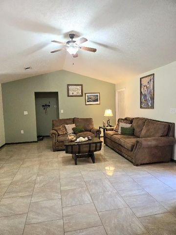 18015 Azalea Drive, Beaumont, TX 77705