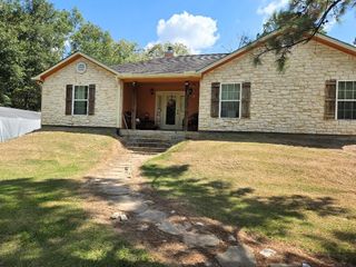 18015 Azalea Drive, Beaumont, TX 77705