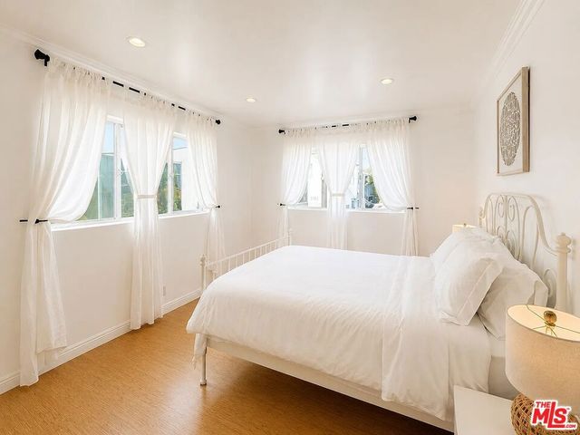 1027 20th Street J, Santa Monica, CA 90403