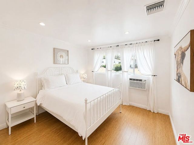 1027 20th Street J, Santa Monica, CA 90403