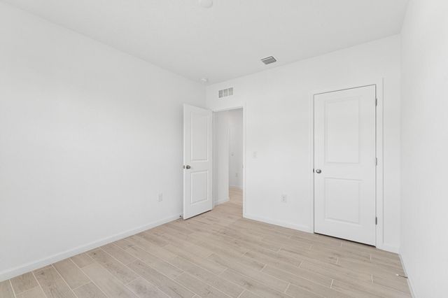 885 SW Tulip Boulevard 40, Port St Lucie, FL 34953