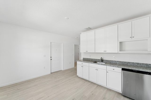 885 SW Tulip Boulevard 40, Port St Lucie, FL 34953