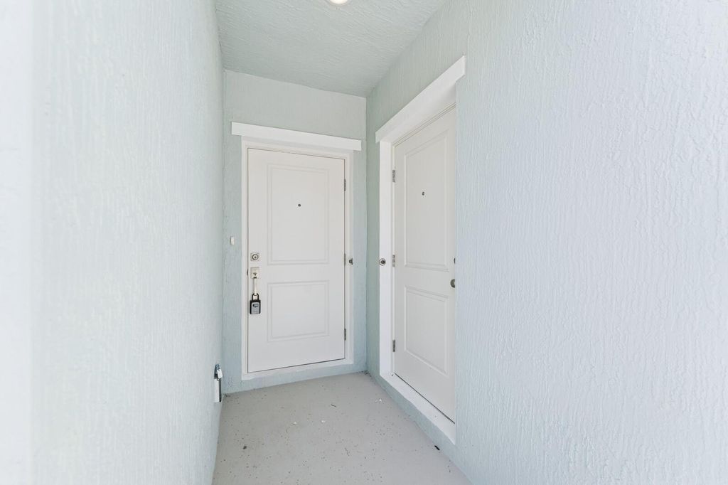 885 SW Tulip Boulevard 40, Port St Lucie, FL 34953