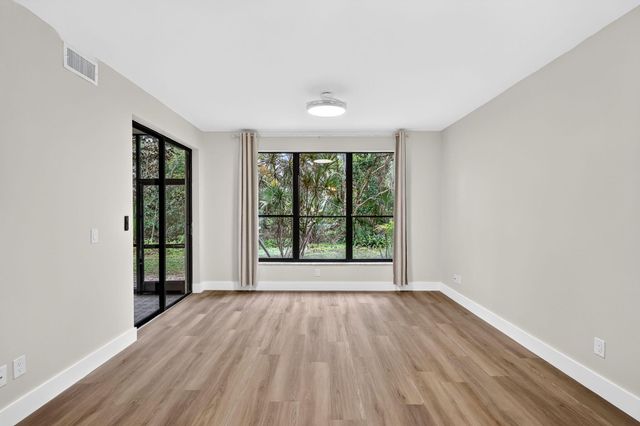 5250 SE Seascape Way 102, Stuart, FL 34997