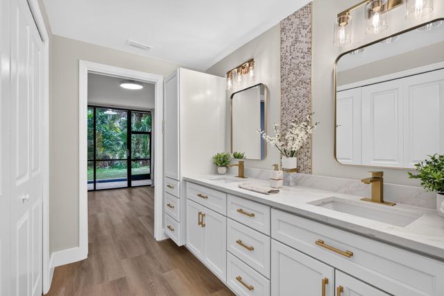 5250 SE Seascape Way 102, Stuart, FL 34997