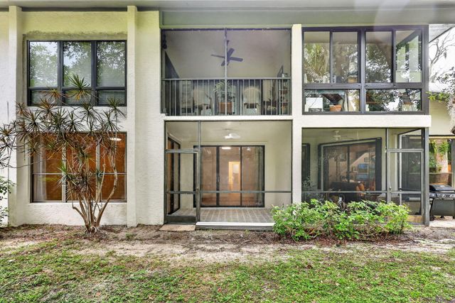 5250 SE Seascape Way 102, Stuart, FL 34997
