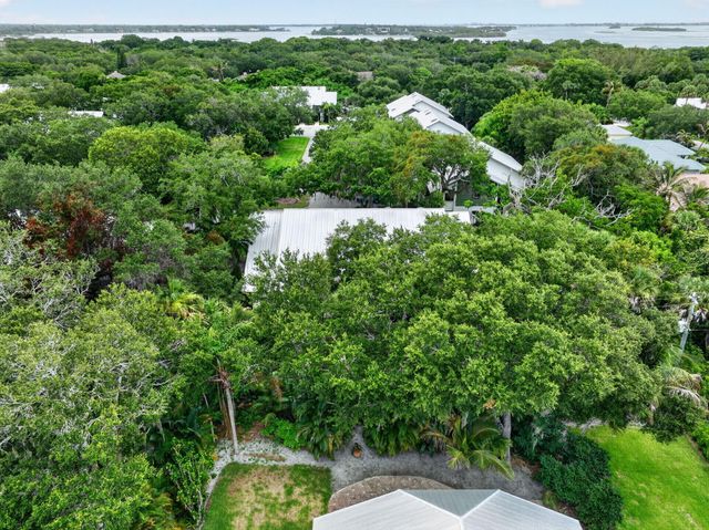 5250 SE Seascape Way 102, Stuart, FL 34997