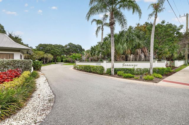 5250 SE Seascape Way 102, Stuart, FL 34997