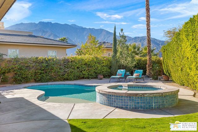 1586 Sienna Court, Palm Springs, CA 92262