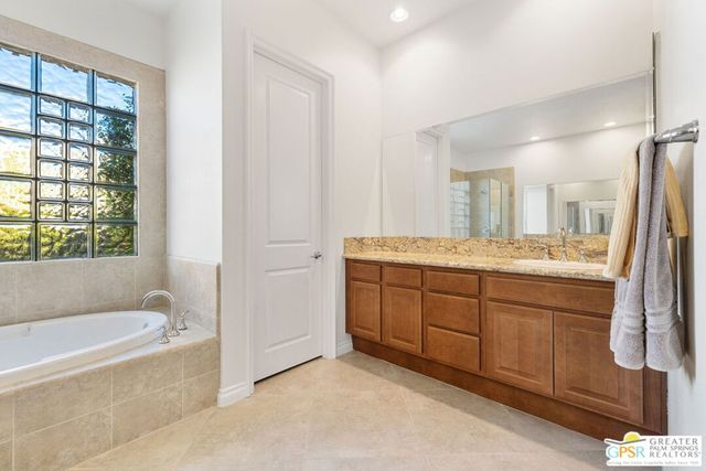 1586 Sienna Court, Palm Springs, CA 92262