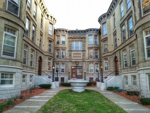 1675 Beacon St. B, Brookline, MA 02445