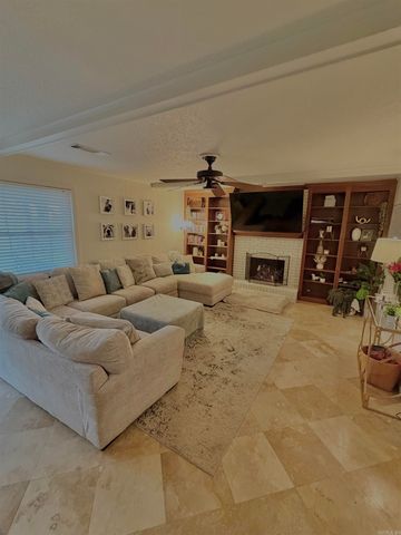 43 Colony Road, Little Rock, AR 72227