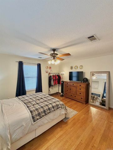 43 Colony Road, Little Rock, AR 72227