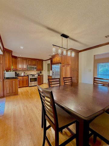 43 Colony Road, Little Rock, AR 72227