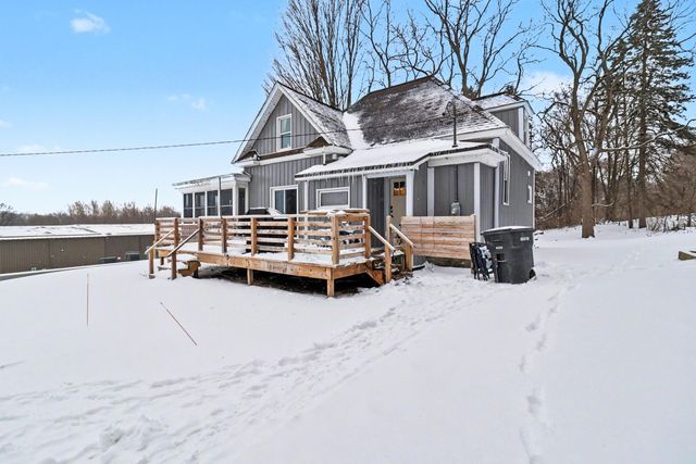 5033 1st Street, New Era, MI 49446