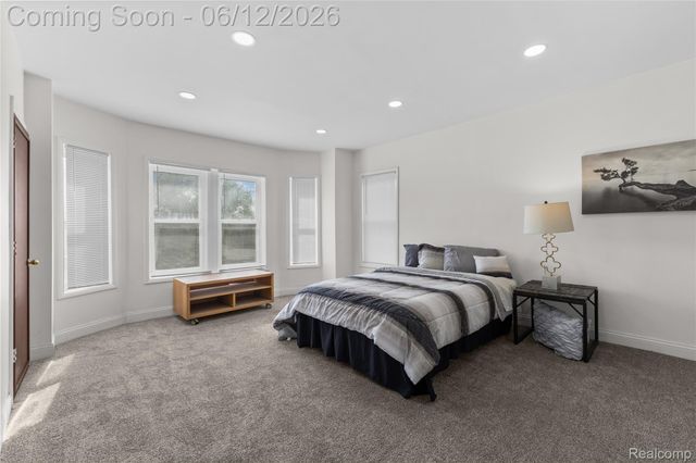 1066 E Grand Boulevard, Detroit, MI 48207