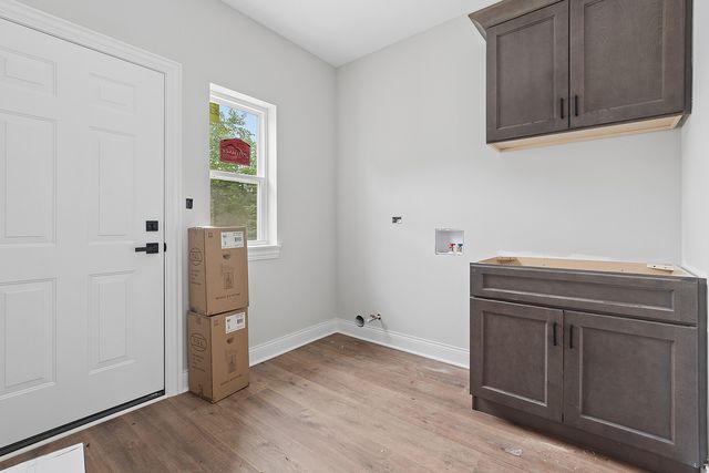7630 W 66th Street, Bedford Park, IL 60501